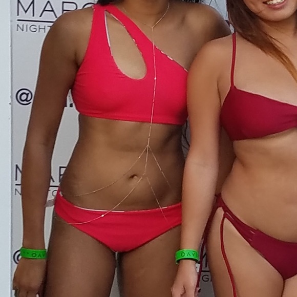 "LOUISA" LYCRA BIKINI IN [RED FLOWER / RED LAVA] - Picture 8 of 8